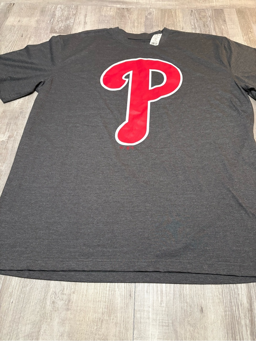 Kohl's Men's Gray Short Sleeve Phillies T-Shirt